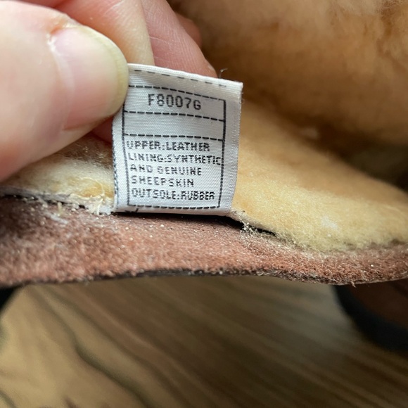 UGG Bandon Gore-Tex Leather and Vibram Soles Boots size 7 - Picture 6 of 9